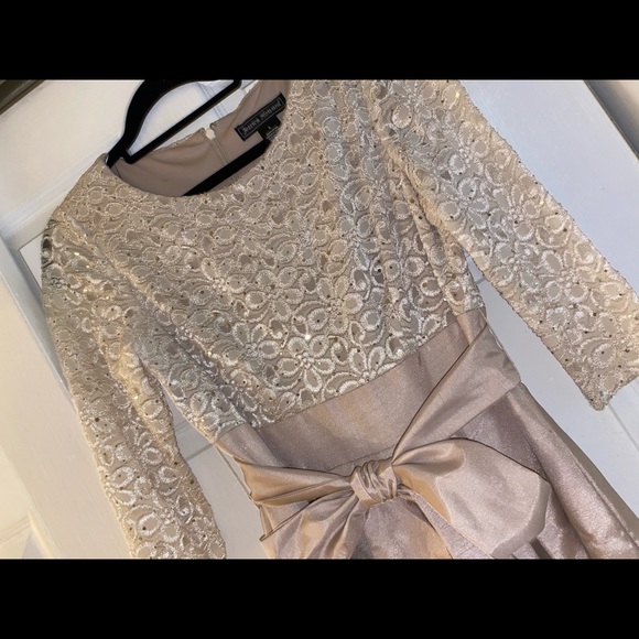 Dress - Picture 4 of 5